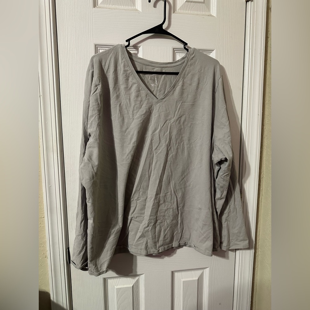 MOSSIMO LONG SLEEVE SHIRT